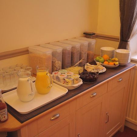The Dales Bed and Breakfast Harrogate Exteriör bild